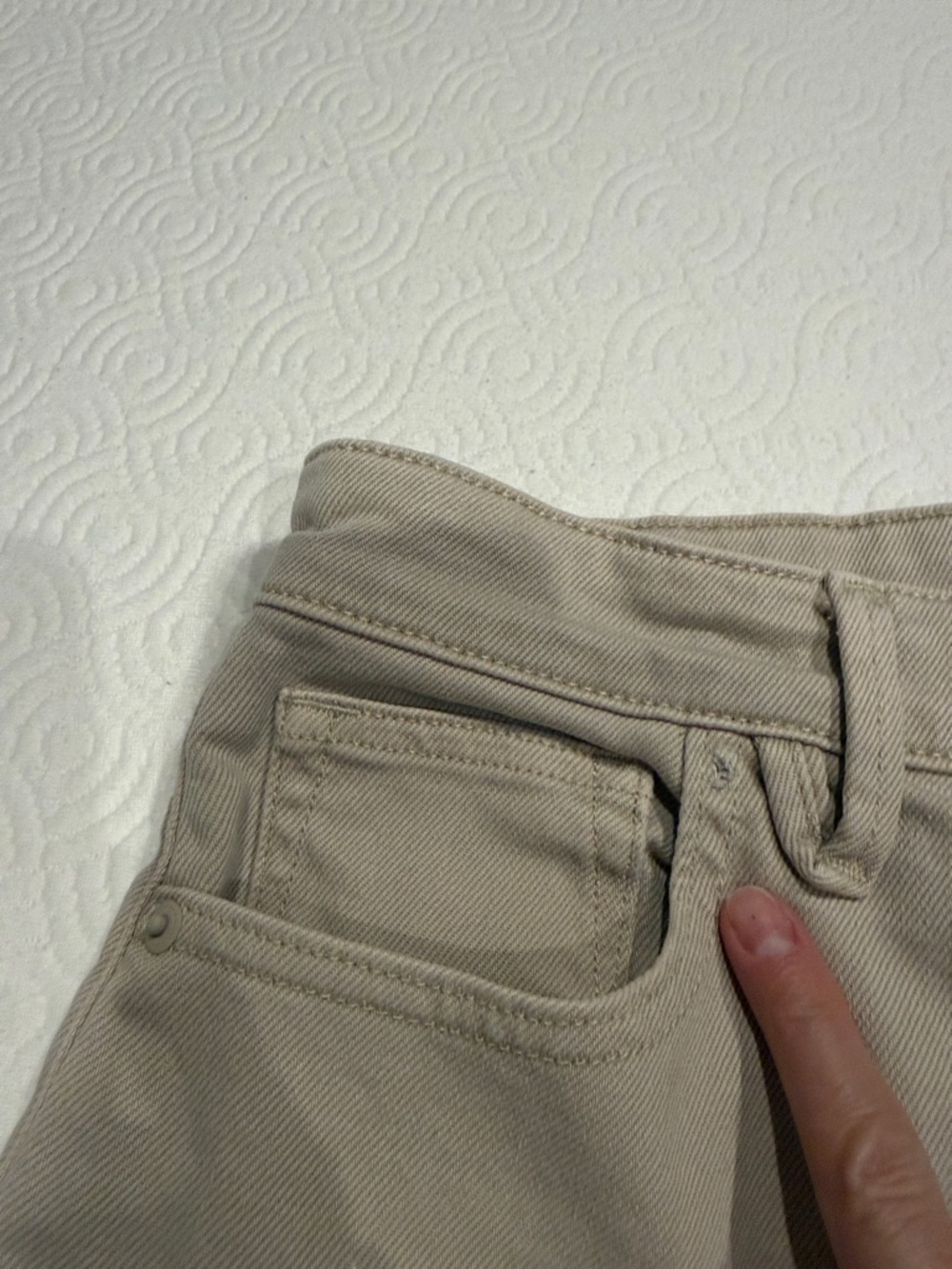 Good American Good Ease Relaxed High-Waisted Wide Leg Jeans - Picture 7 of 10